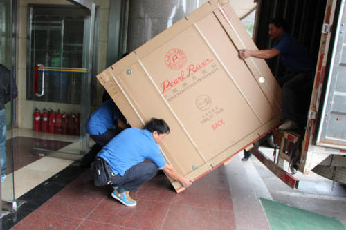 伊通钢琴贵重工艺品无忧运